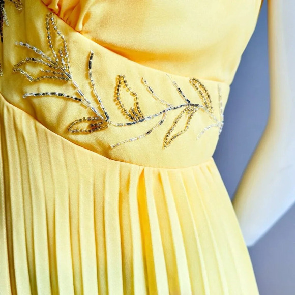 Vintage Murray G Bright Yellow Beaded  Empire Waist Pleated Maxi Gown M - Picture 3 of 6